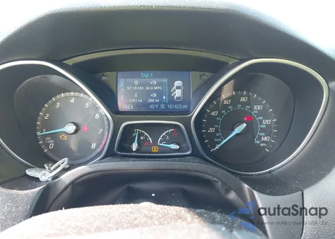 2013 Ford Focus Se z USA, uszkodzony, nr VIN 1FADP3F27DL305951